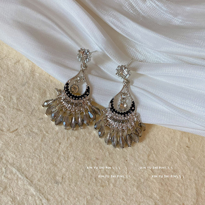 Wholesale Vintage beaded earrings with tassels and diamonds, personalized earrings