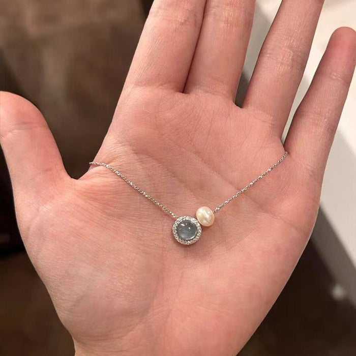 Wholesale Pearl necklace new year, niche, simple, exquisite, versatile collarbone chain