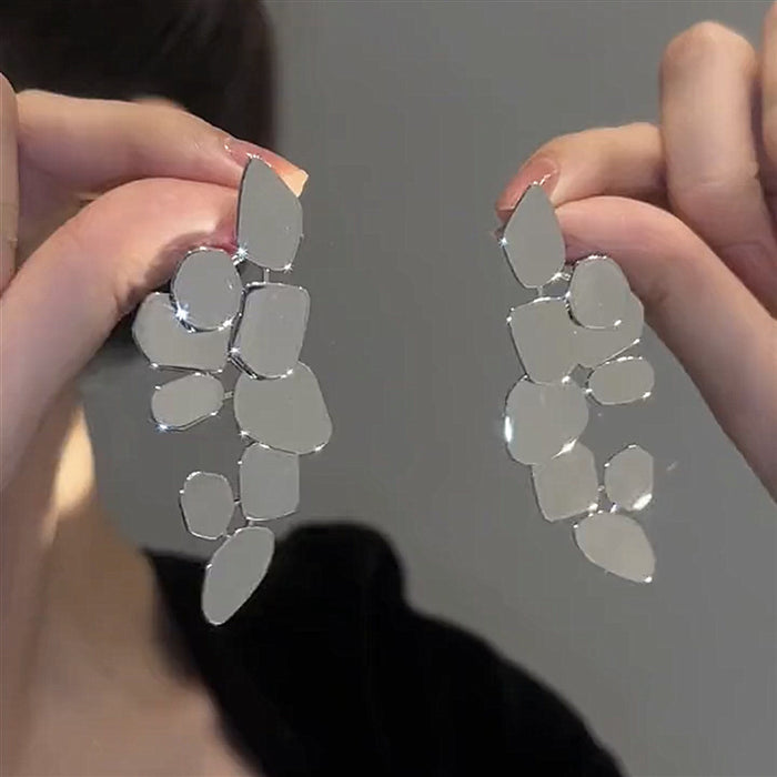 Wholesale Alloy exaggerated fashionable simple irregular leaf earrings for women