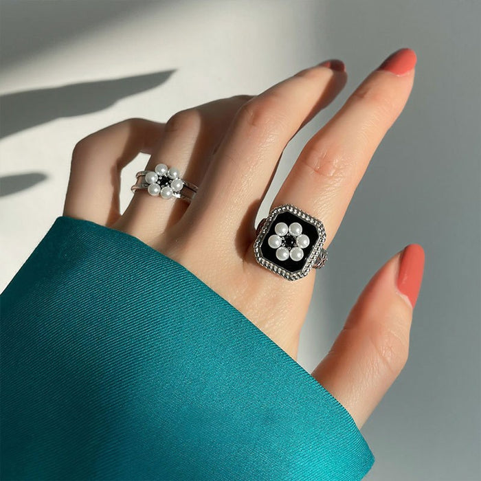 Wholesale Pure silver ring, fashionable and personalized, simple pearl, retro and open mouth ring trend