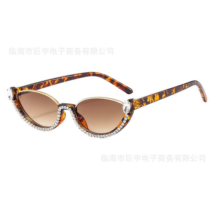 Wholesale New Fashion Cat's Eye Women's Sunglasses Luxury Frame Inlaid Diamond Sunglasses Fashion Glasses