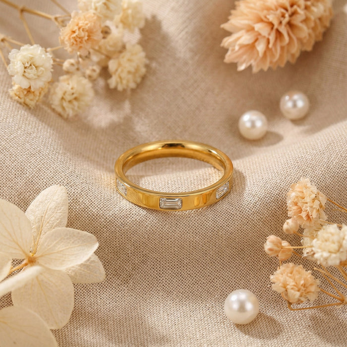 Wholesale 18K Gold Diamond-Set Band Ring