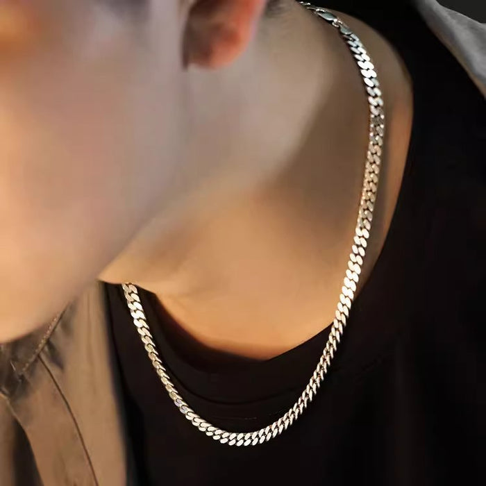 Wholesale Titanium steel jewelry necklace, Cuban chain, simple and versatile, high-end and slim collarbone chain