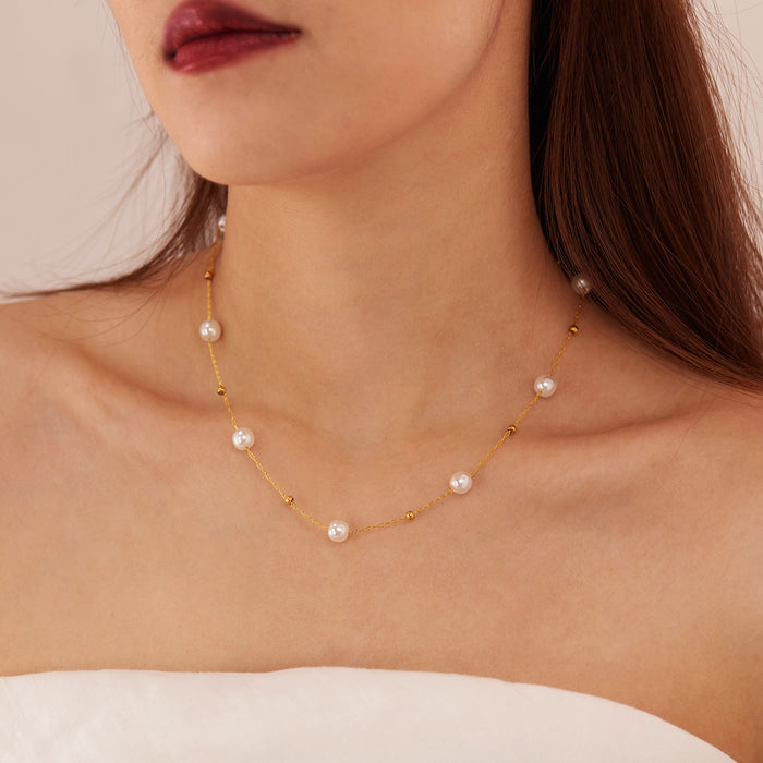 Wholesale Vintage style necklace made of stainless steel, light luxury, fashionable and versatile, with pearl temperament and titanium steel locking chain