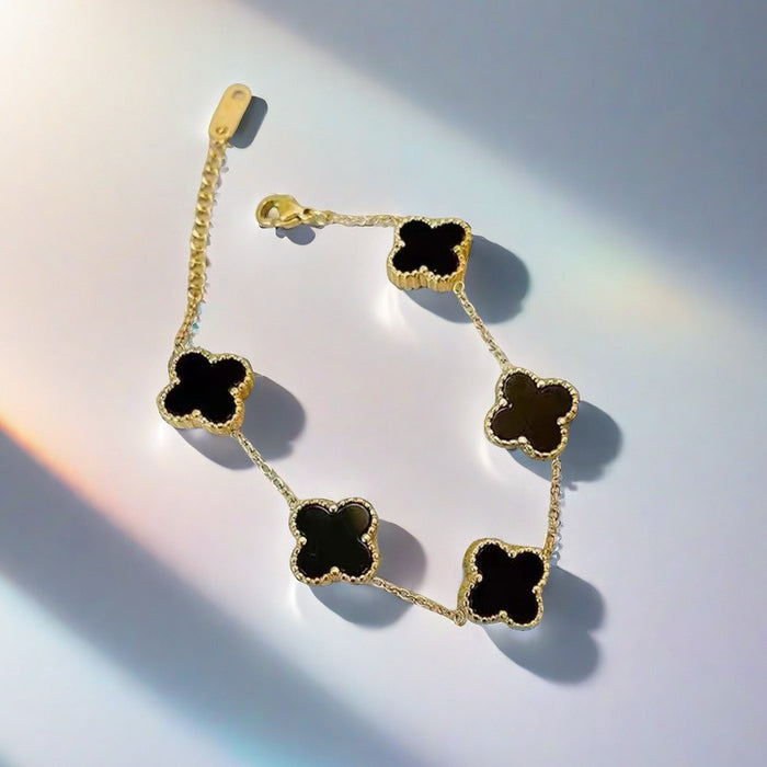 Wholesale Stainless steel clover bracelet, titanium steel high-end decorative accessory