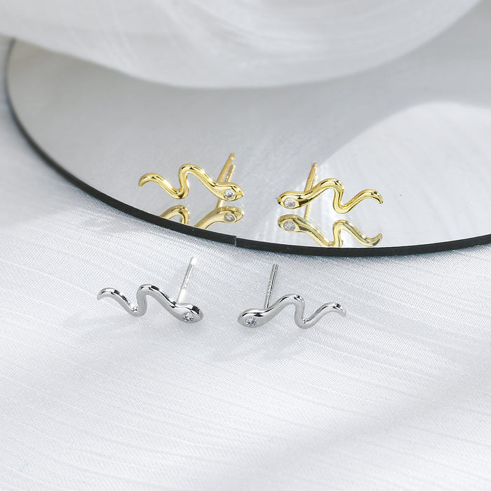 Wholesale Earstuds with unique personality, small diamonds, agile snake shaped earrings