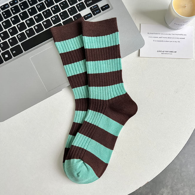 Wholesale New socks, retro mid tube double needle socks, stacked socks