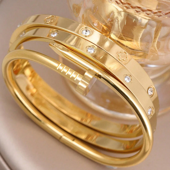 Wholesale Titanium Steel 18K Gold Plated Four Leaf Clover Zircon Stacked Bracelet Elegant Women S Fashion Jewelry Accessory