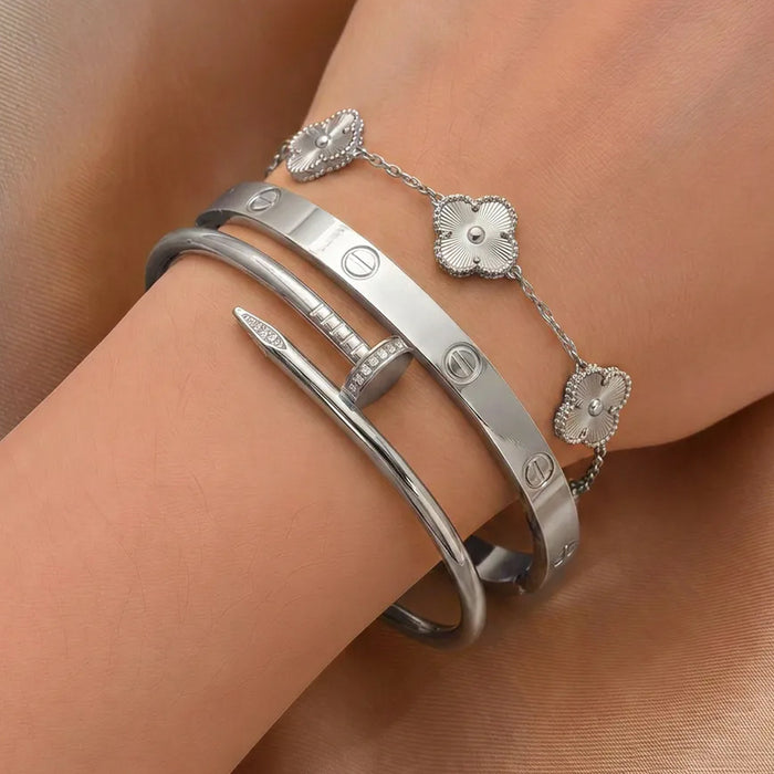 Wholesale Chic Four Leaf Clover Gold Bangle Set Titanium Steel Electroplated Fashion Accessory