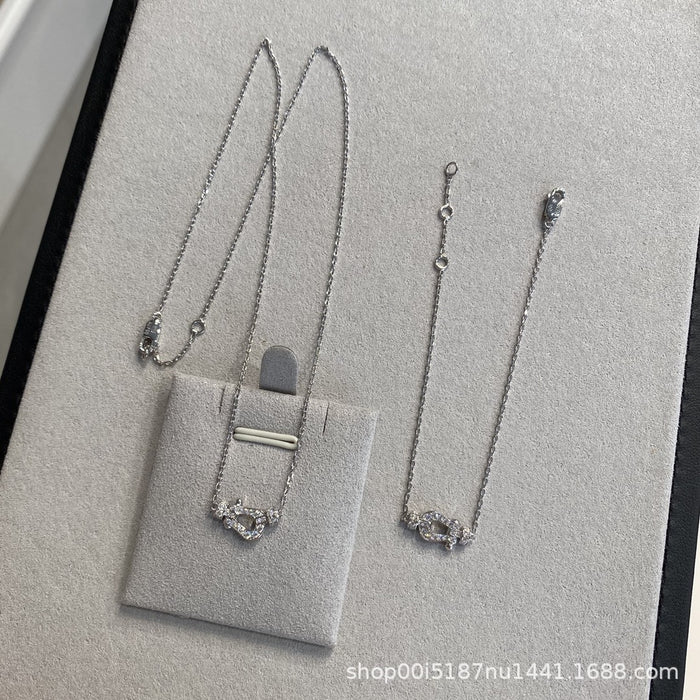 Wholesale Necklace, bracelet, women's simple, light luxury temperament, diamond inlaid small pendant, collarbone chain