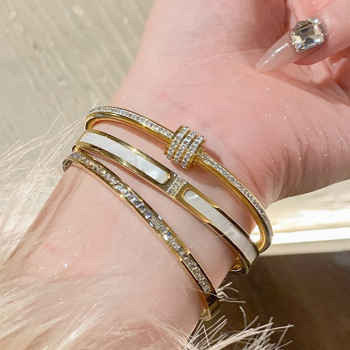 Wholesale Gold Bangle Set With Clover Rhinestone Design Chic Jewelry Accessory
