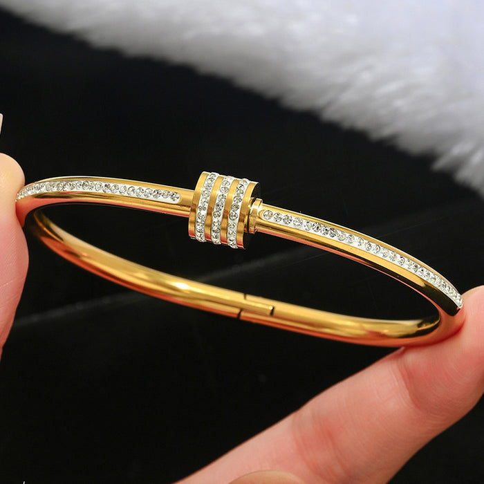 Wholesale Gold Bangle Set With Clover Rhinestone Design Chic Jewelry Accessory