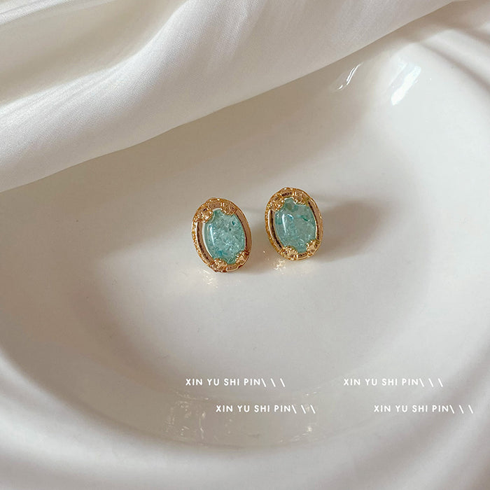 Wholesale Small niche design, retro oval earrings, light luxury temperament, high-end feel, unique design earrings