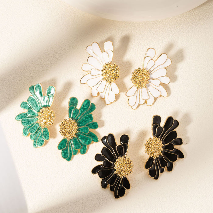 Wholesale Fashionable flower earrings for women with a sense of luxury and temperament, floral earrings