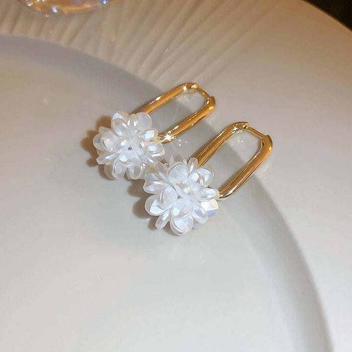 Wholesale Silver needle zircon round artificial pearl earrings high-end luxury retro earrings unique French design earrings