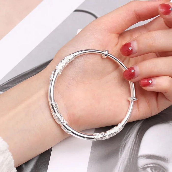Wholesale Light luxury floral bracelet solid niche design bracelet