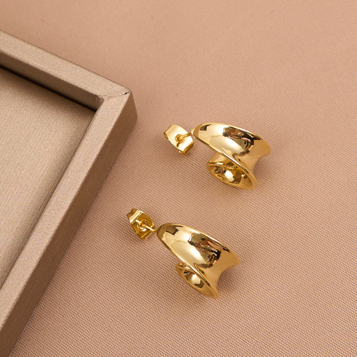 Wholesale Irregular Earrings Wide SurfaCe C-shaped Ear Hoop Glossy High Sense Earrings