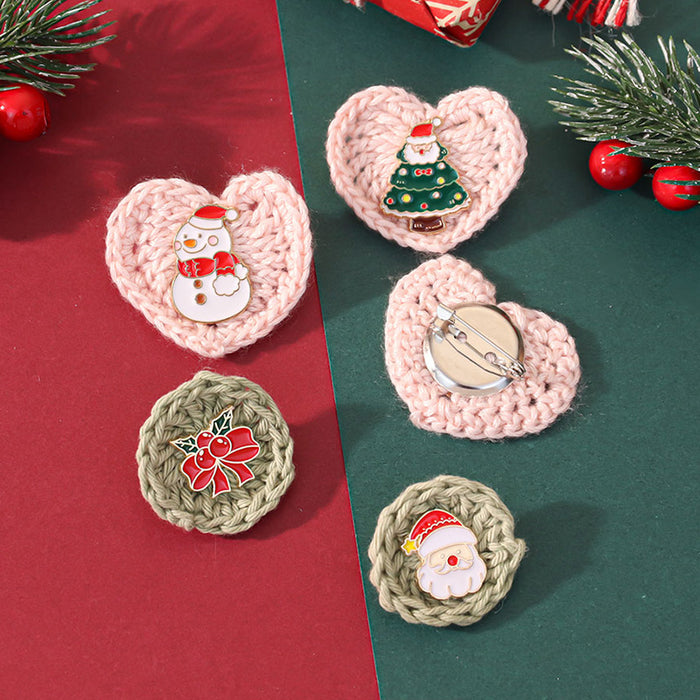 Wholesale Holiday  Sweater Brooch Crochet Heart-Shaped Four-Leaf Clover Pin Badge