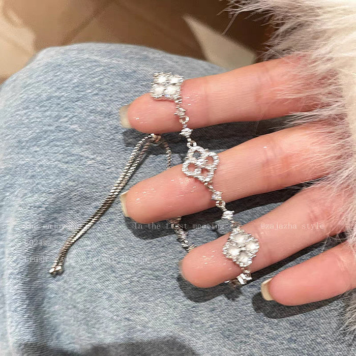 Wholesale Full Diamond Bracelet with Four Leaf Clover Zircon Electroplating, a Small and Exquisite Handpiece