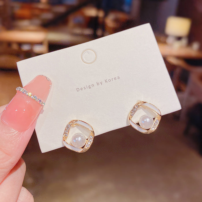 Wholesale Silver Needle Geometric Pearl Earrings with Simple and Fashionable Style