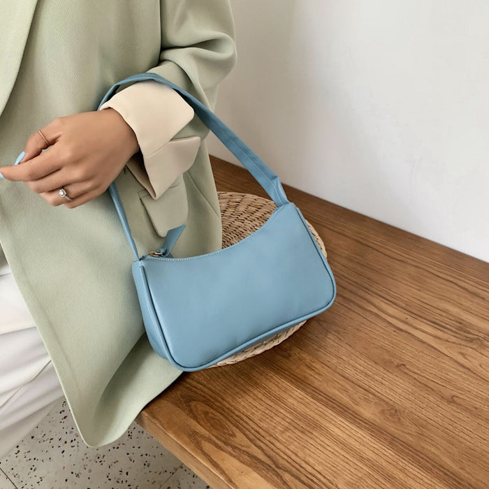 Wholesale Fashionable handbag, stylish one shoulder small bag, simple and versatile new style