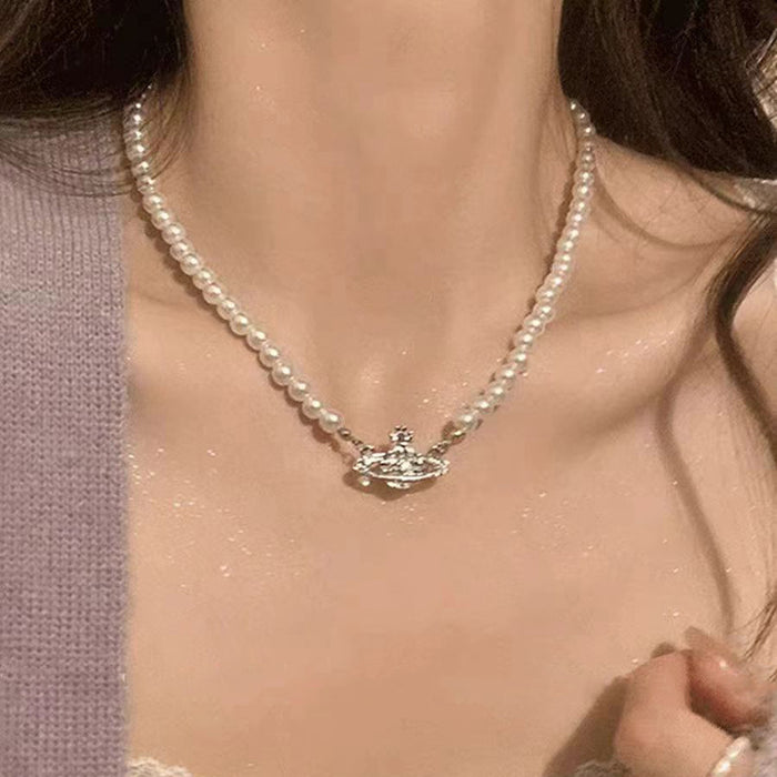 Wholesale Love necklace exquisite, luxurious, high-end, niche design temperament collarbone chain