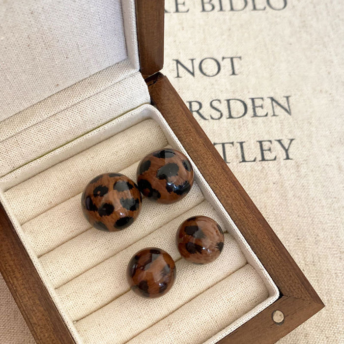 Wholesale Leopard print round earrings with niche design, retro earrings, high-end feel, light luxury temperament, wholesale of earrings