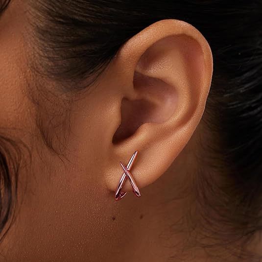 Wholesale Single item gold minimalist earrings, cross fashion earrings, daily accessories