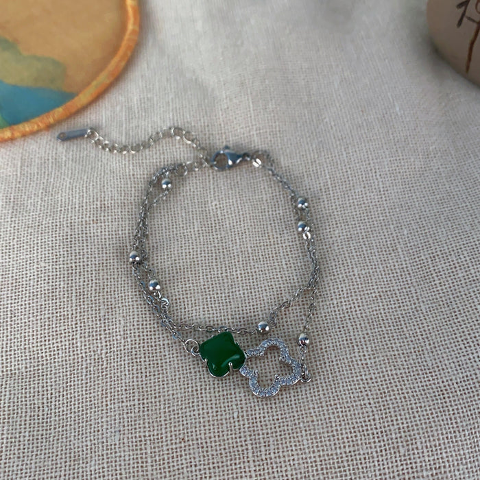 Wholesale Four leaf clover bracelet with light luxury and high-end feel, diamond studded bracelet, niche design, retro versatile bracelet