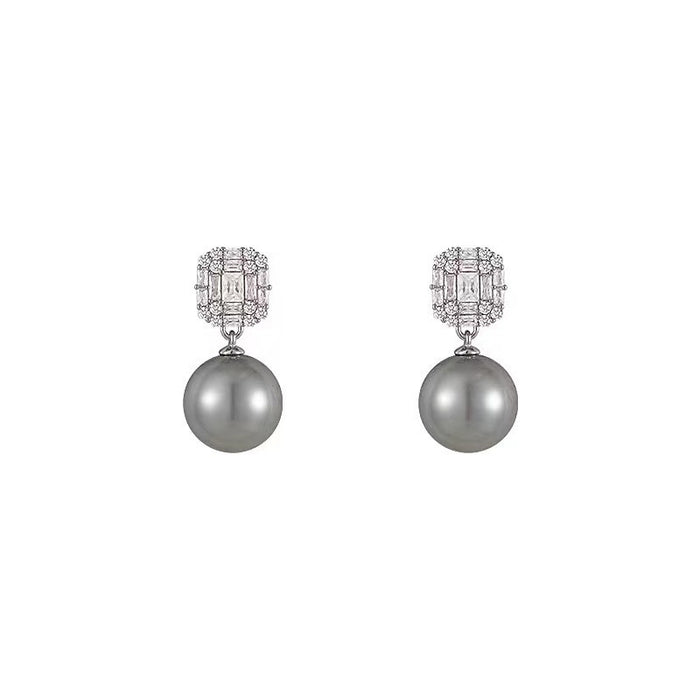 Wholesale Fashionable and sophisticated minimalist earrings with elegant silver needles