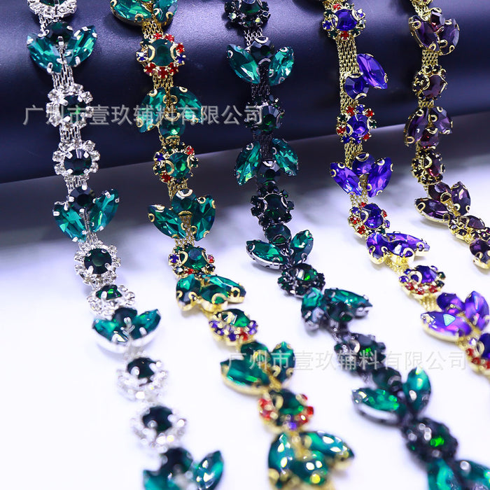 Wholesale Crystal rhinestone chain for DIY clothing accessories and decorations.
