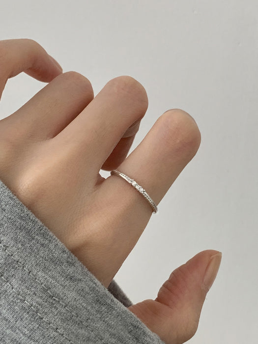 Wholesale Copper plated fine sparkling zircon ring for women, versatile for daily use, index finger ring and bracelet