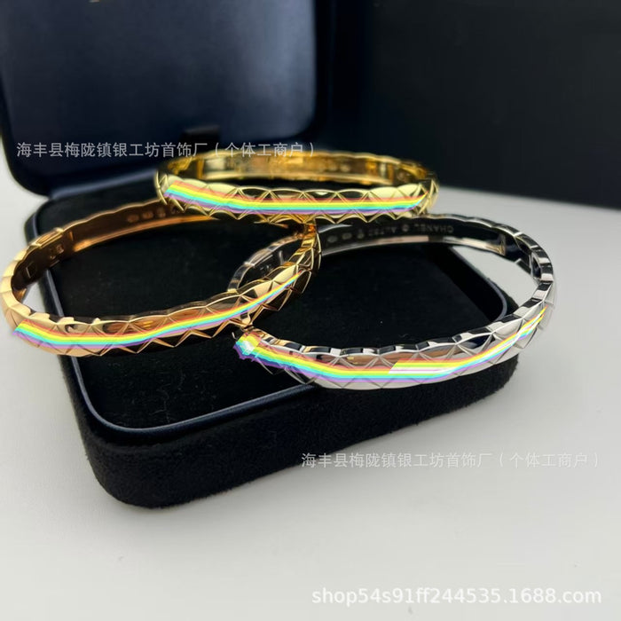 Wholesale Diamond patterned bracelet with rose gold plating that does not fade, high-end diamond shaped diamond free bracelet