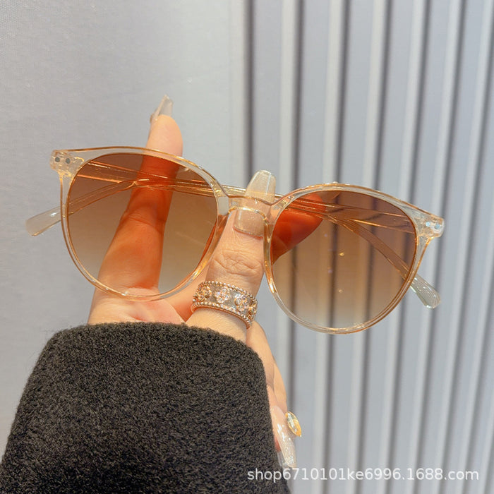 Wholesale Fashionable retro sunglasses, sunglasses, sunscreen and UV resistant glasses