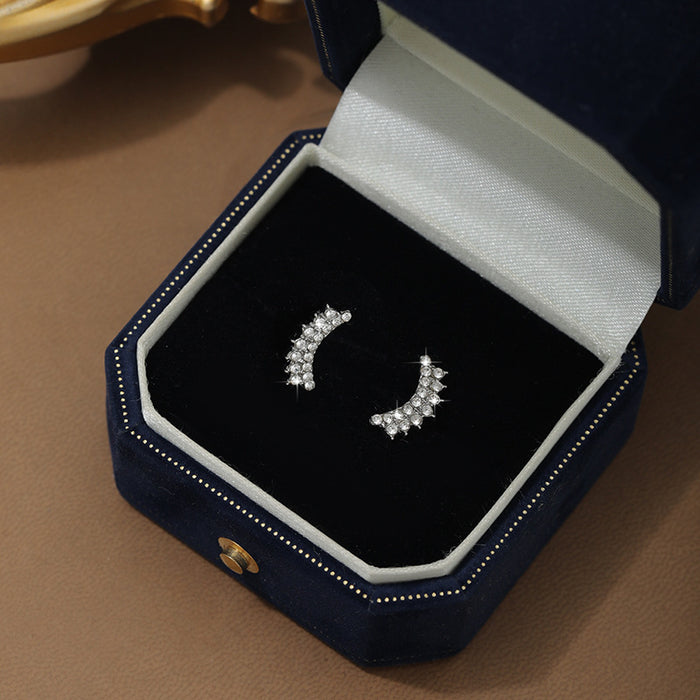 Wholesale Fashionable diamond studded earrings with personalized high-end feel, crescent moon full diamond earrings wholesale