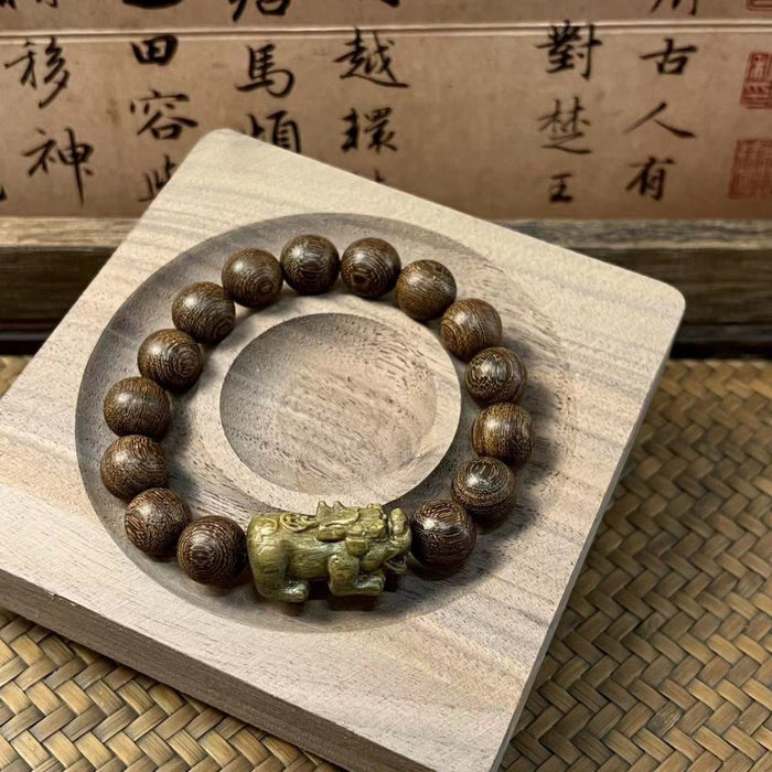 Wholesale Gold silk sandalwood with green sandalwood brave bracelets for men and women wooden text play Buddha beads for men and women