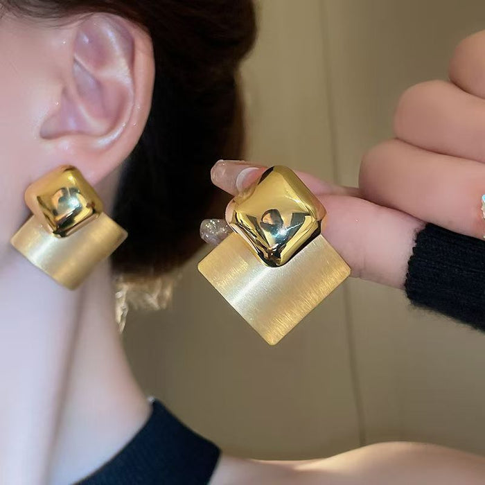 Wholesale Golden brushed earrings explosions earrings exaggerated temperament