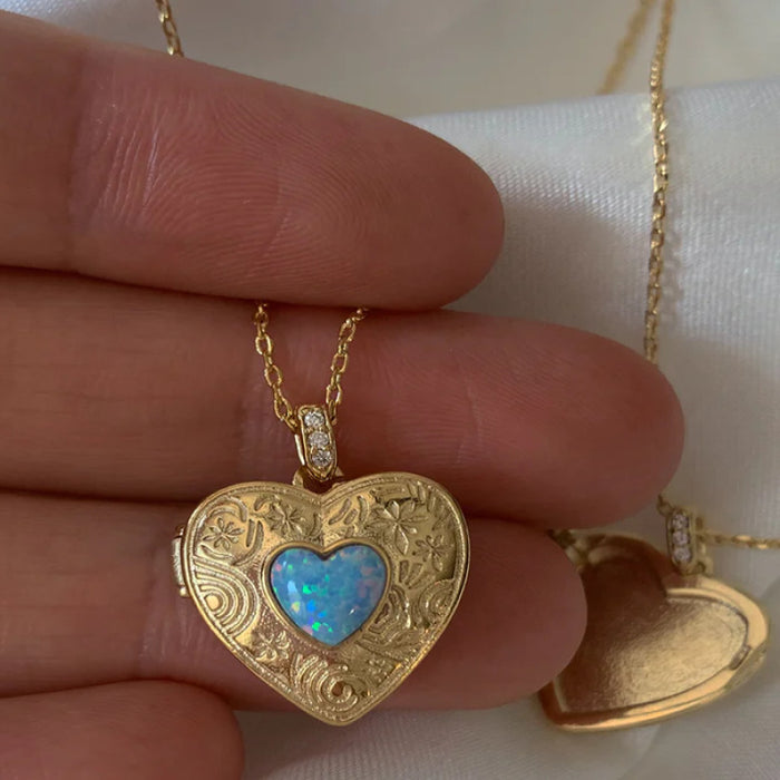 Wholesale Photo Box Pendant Necklace Opening Peach Heart Pendant Collarbone Chain Plated Gold