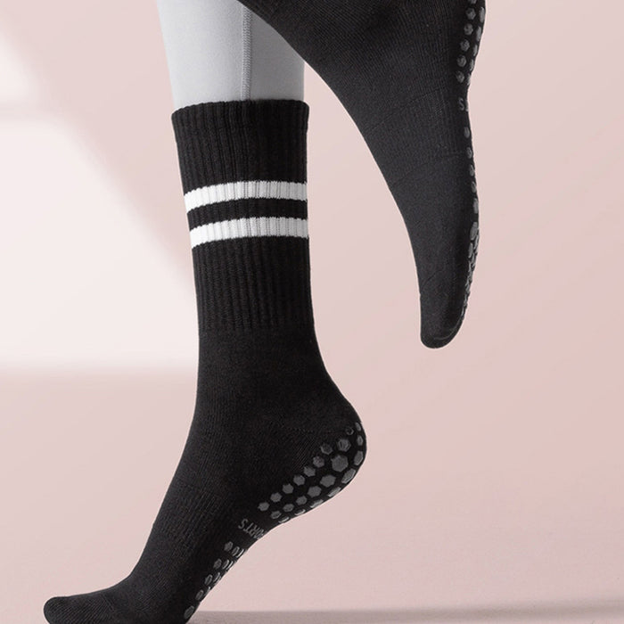Wholesale Yoga socks, middle tube socks, cotton anti slip silicone towel bottom socks, sports socks