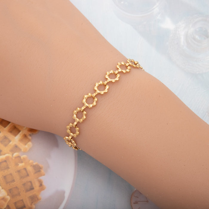 Wholesale New Plum Blossom Bracelet Vacuum Plated Personalized Titanium Steel Jewelry High Grade Left Wheel Magazine Necklace Waist Chain