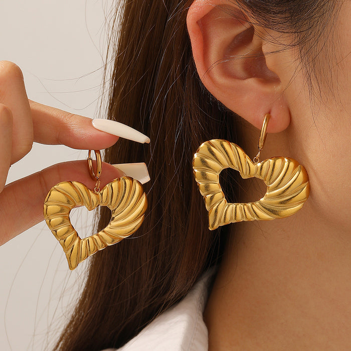 Wholesale Geometric earrings  exaggerated heart-shaped stud earrings   titanium steel   light luxury style  high-end earrings