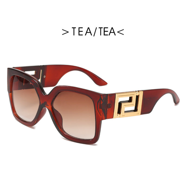 Wholesale Frame trendy sunglasses for women, square wide leg personalized sunglasses for men, internet famous street photography glasses