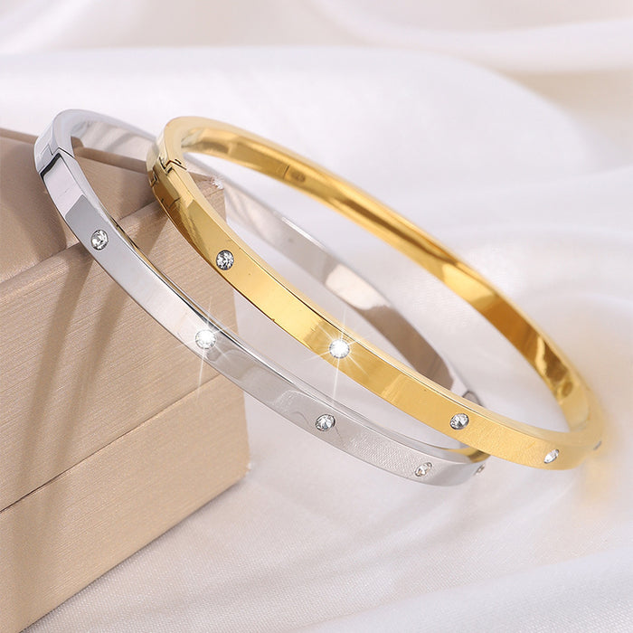 Wholesale Titanium steel bracelet with high-end fashion, light luxury, exquisite and non fading accessories, stainless steel diamond inlaid bracelet