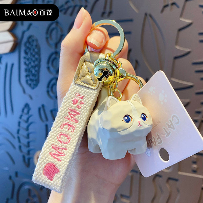 Wholesale Resin standing posture keychain, cute and creative, exquisite keychain bag decoration