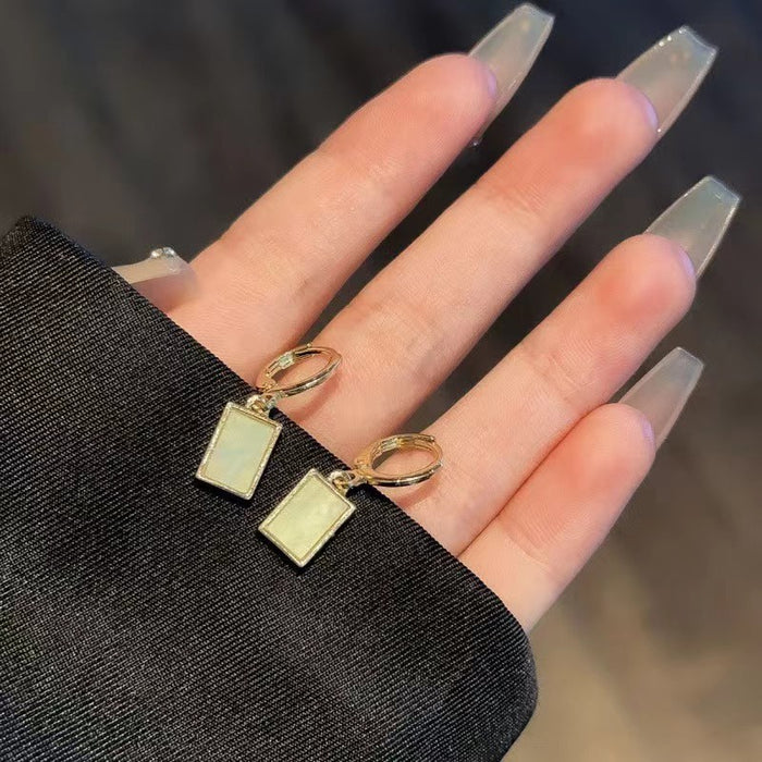 Wholesale Light luxury and simple square mother of pearl earrings with niche design, earrings with high-end geometric square earrings, wholesale