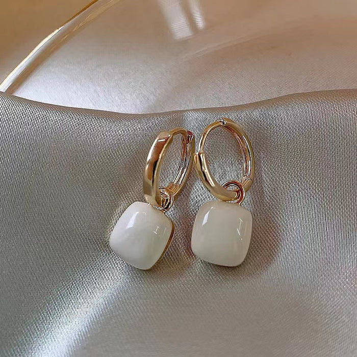 Wholesale Geometric square ear buckle temperament earrings, niche design, retro personality, simple fashion, versatile ears