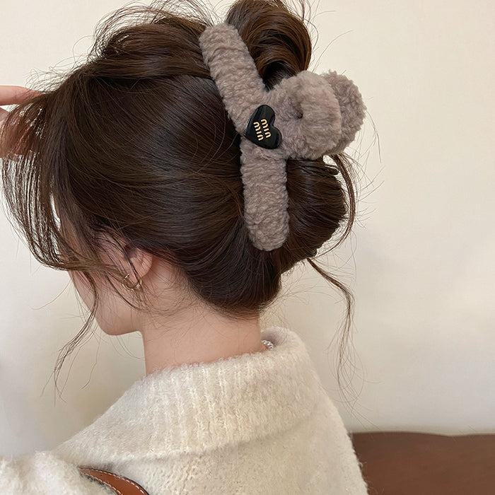 Wholesale Love plush grab clip large hair clip new model, high-end feeling at the back of the head, temperament shark clip hair accessory