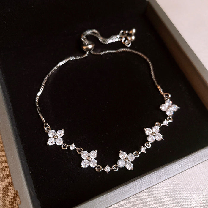 Wholesale lucky four-leaf grass bracelet temperament jewelry design jewelry women