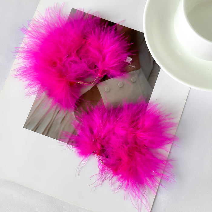 Wholesale Exaggerated party short feather collar niche necklace