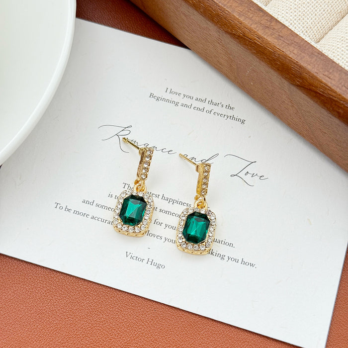 Wholesale Silver Needle Minimalist Personalized Earrings Geometric Diamond Earrings Charm Design Earrings Wholesale